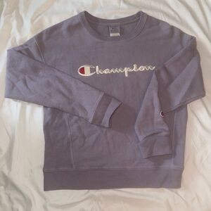 Champion Lilac Crew Neck Size Small